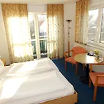 Zum Gruenen Tor ゲストハウス 3*