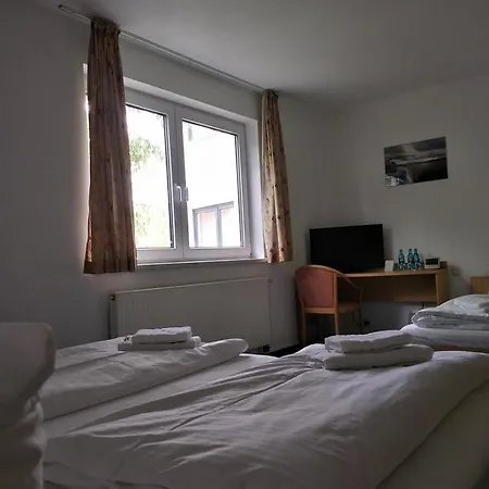 Zum Gruenen Tor Penzion Hoppegarten